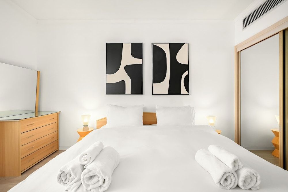 undefined Beachfront with Balcony and Pool Access 10