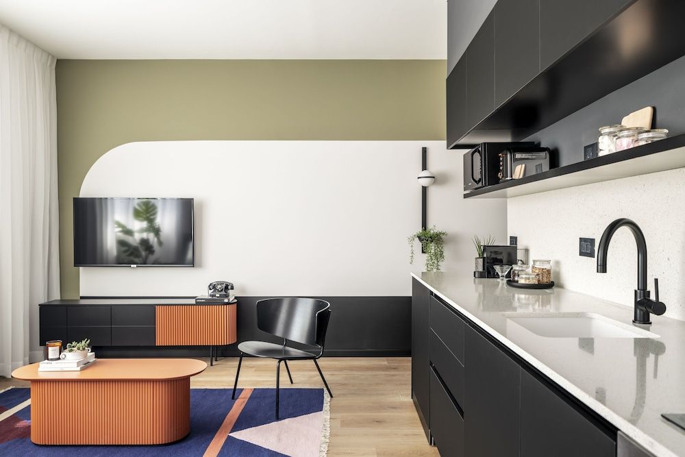 undefined Mr. Montana - By TLV2GO 3