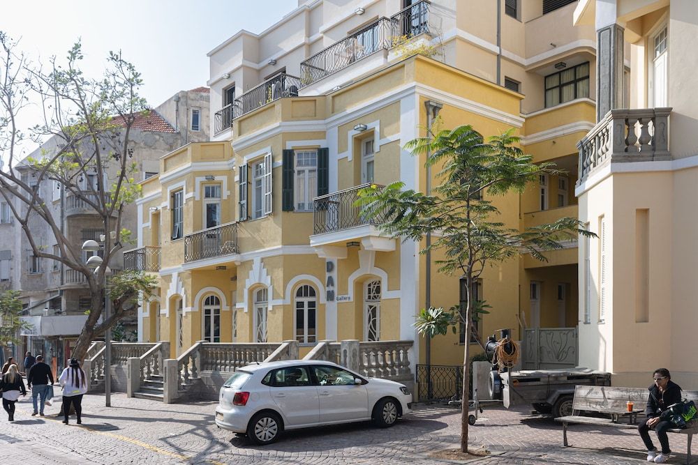 undefined Chic and Sunny in the Heart of Tel Aviv 2