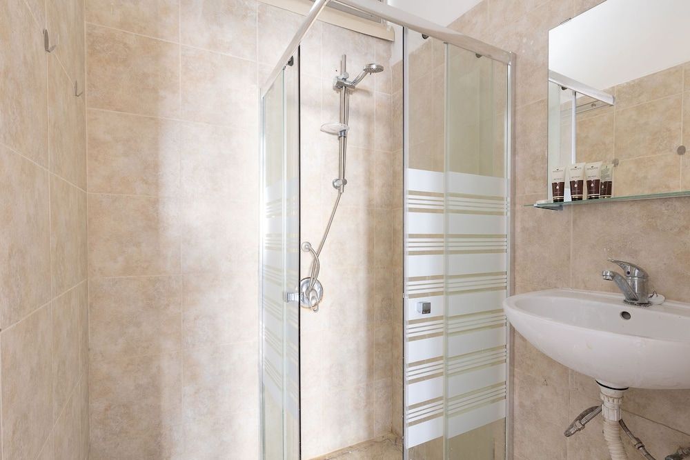 Artistic Downtown Vibe Apt in Florentin Apartment 8