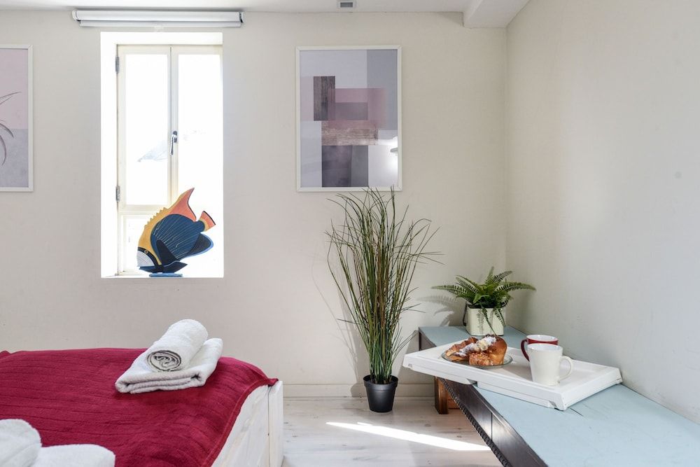 undefined Modern Loft Retreat with Rooftop by Sea N Rent