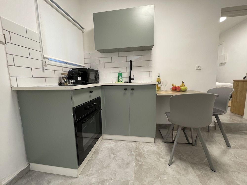 undefined AirTLV Ben Hasher Apartments 3