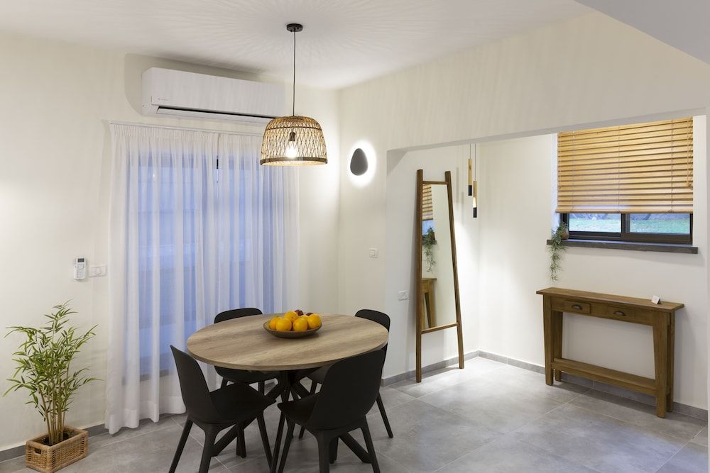 undefined AirTLV Sirkin Apartment 8
