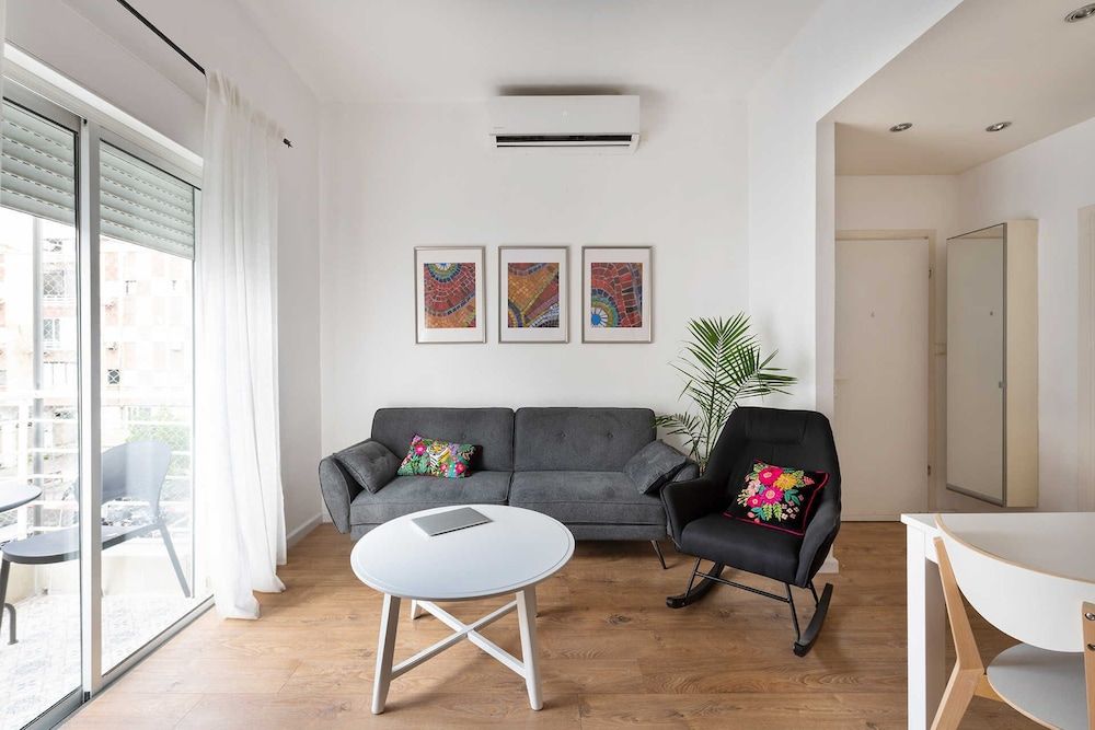 undefined F33 by TLV2RENT 7