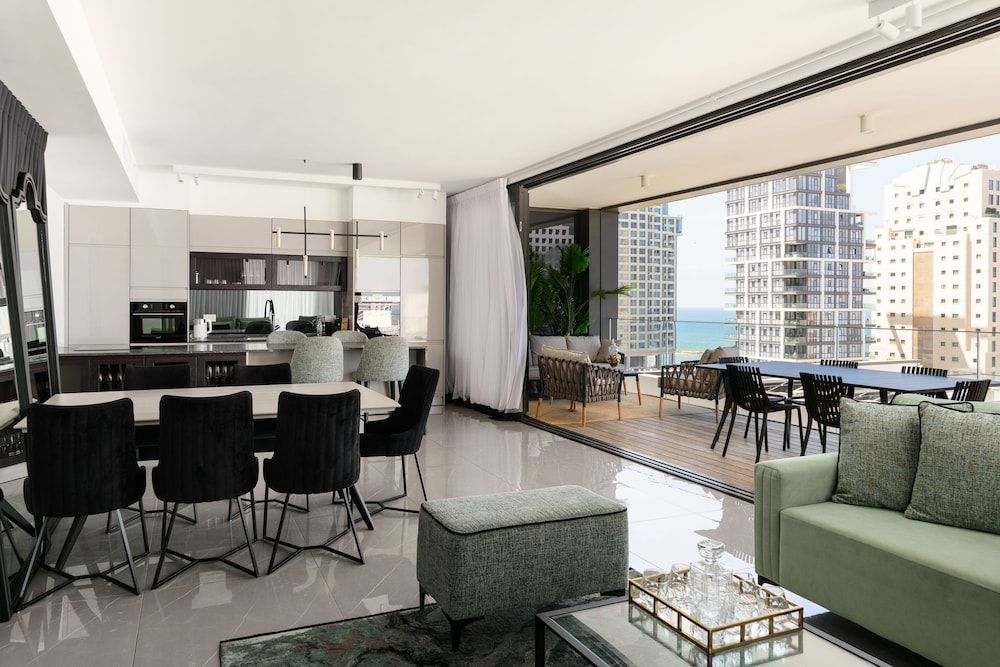 undefined Luxury with Terrace & Sea View by FeelHome 9