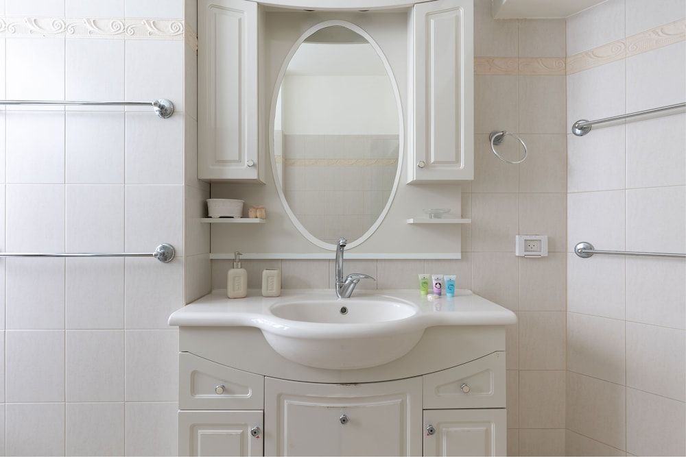 Bright Pearl For Exploring Tel-Aviv Apartment 10