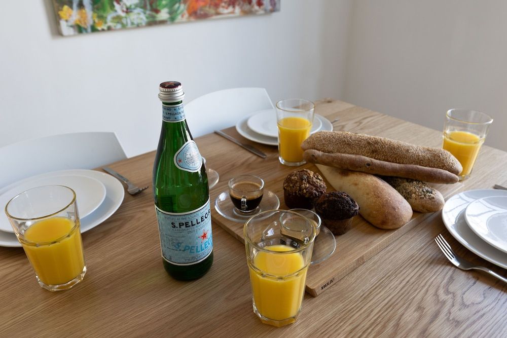 undefined A Modern and Homely 2BD Apartment in TLV 5