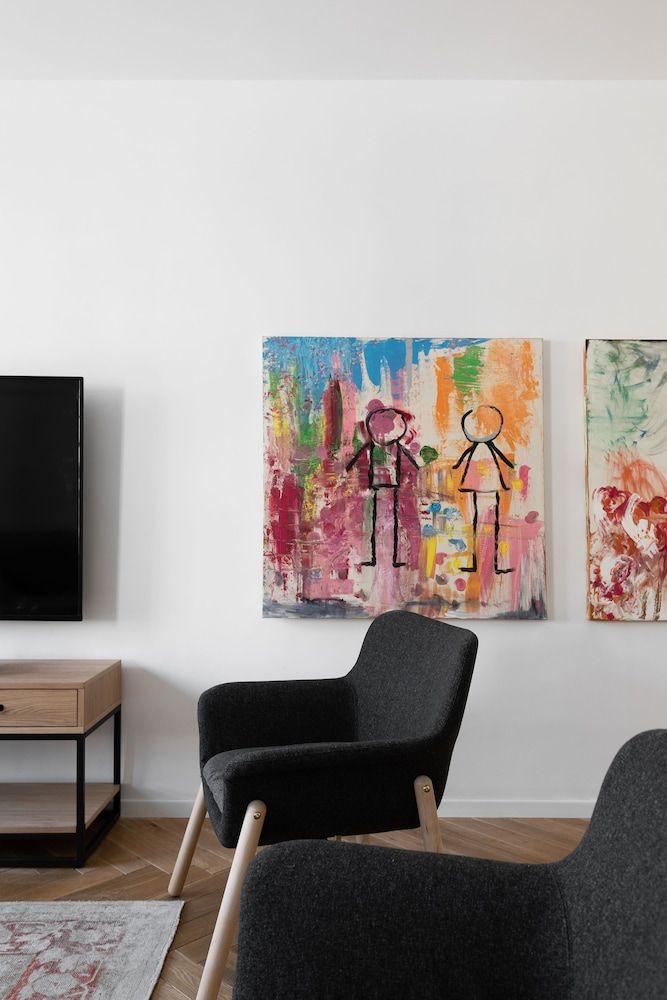 undefined A Modern and Homely 2BD Apartment in TLV 9