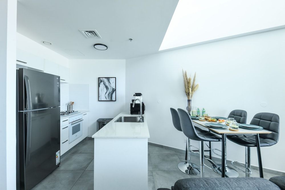 undefined Luxe Apt in Top Tel Aviv Neighborhood 4