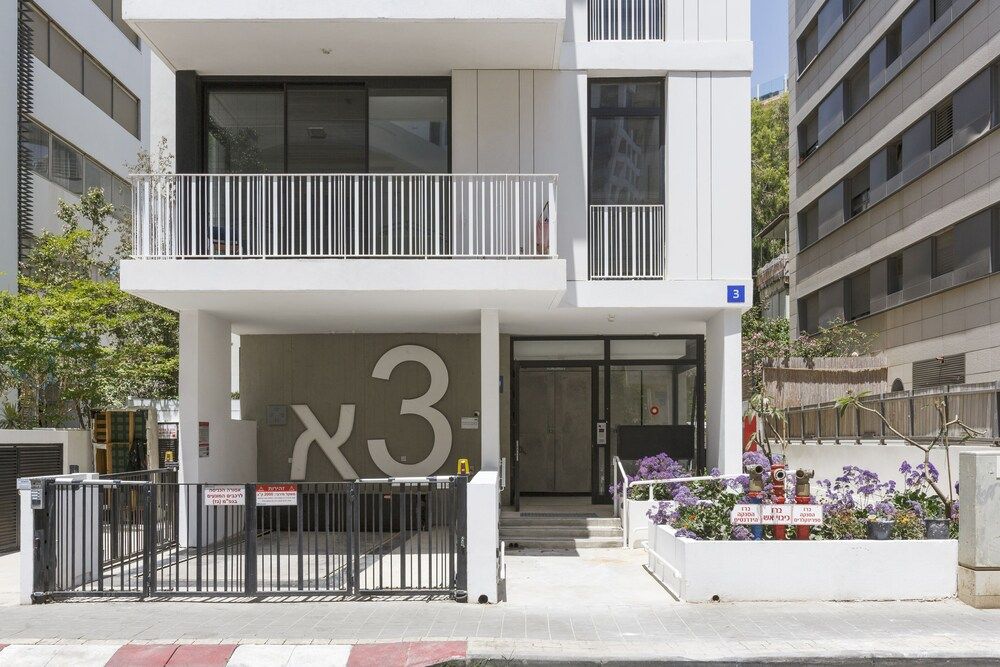 undefined AirTLV - Nes Tziona Luxury By The Sea 3