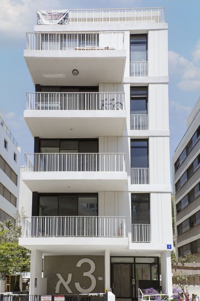 undefined AirTLV - Nes Tziona Luxury By The Sea 4