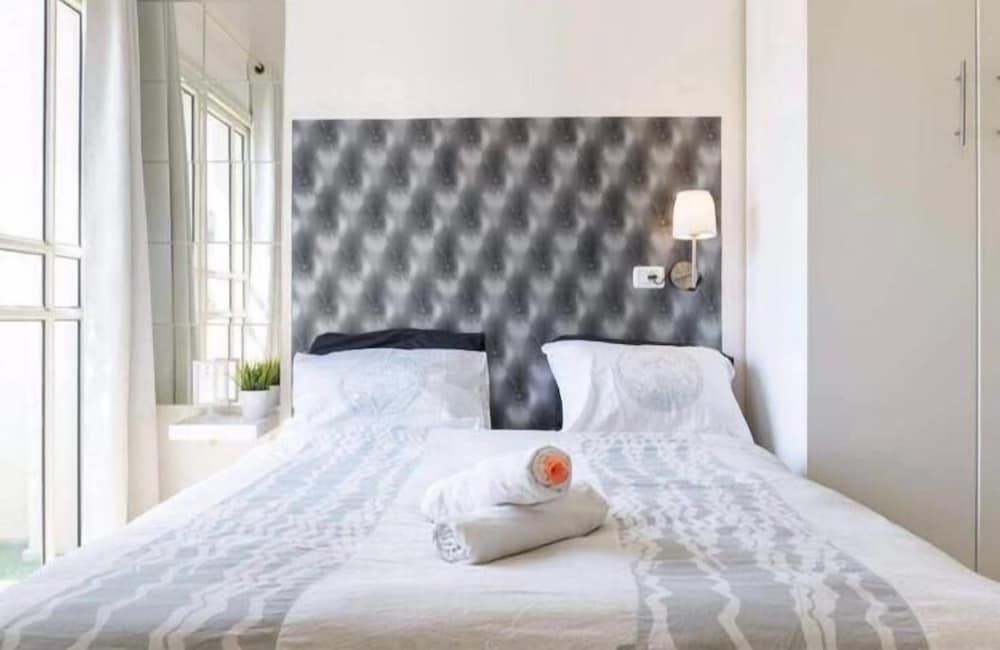 undefined Luxury studio with balcony and parking 3