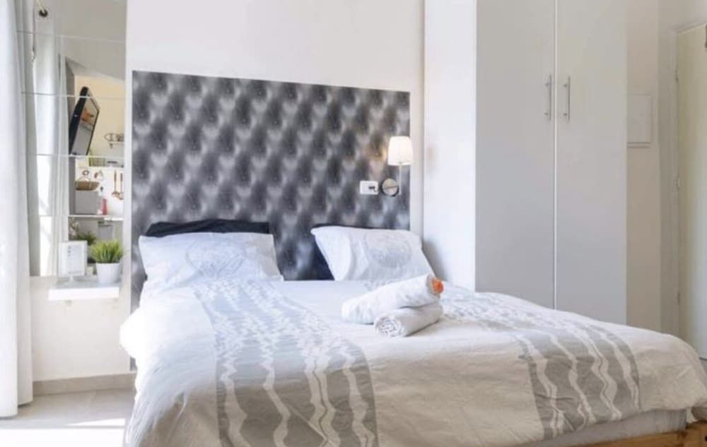 undefined Luxury studio with balcony and parking 4