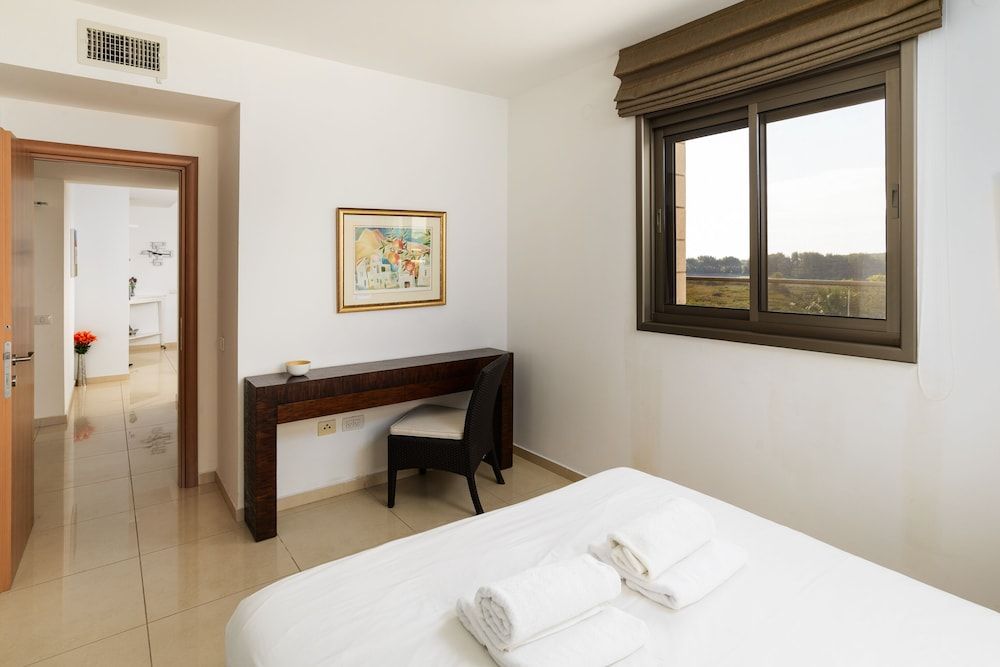 Comfort with Terrace over the Hills by FeelHome Apartment, 3 Bedrooms, Terrace 15