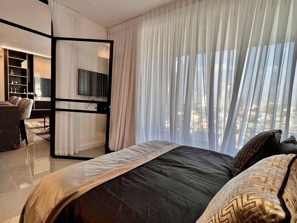 undefined High End & City View by FeelHome 4