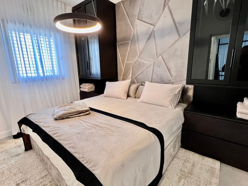 undefined High End & City View by FeelHome 5