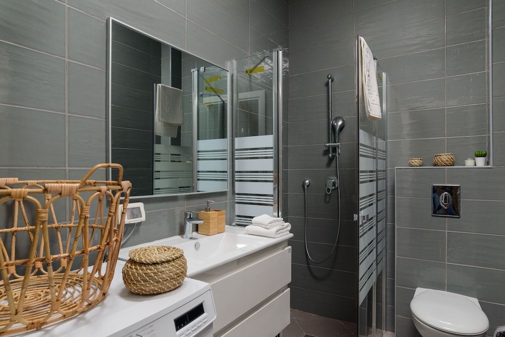 New & Bright 2BR with Balcony near Beach Comfort Apartment 21