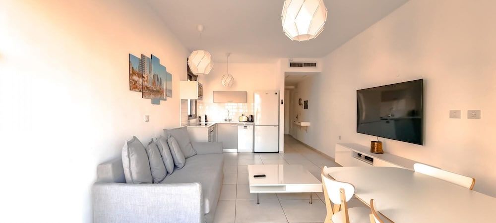 undefined Ben Yehuda Tulipe in Tel Aviv-yafo 3