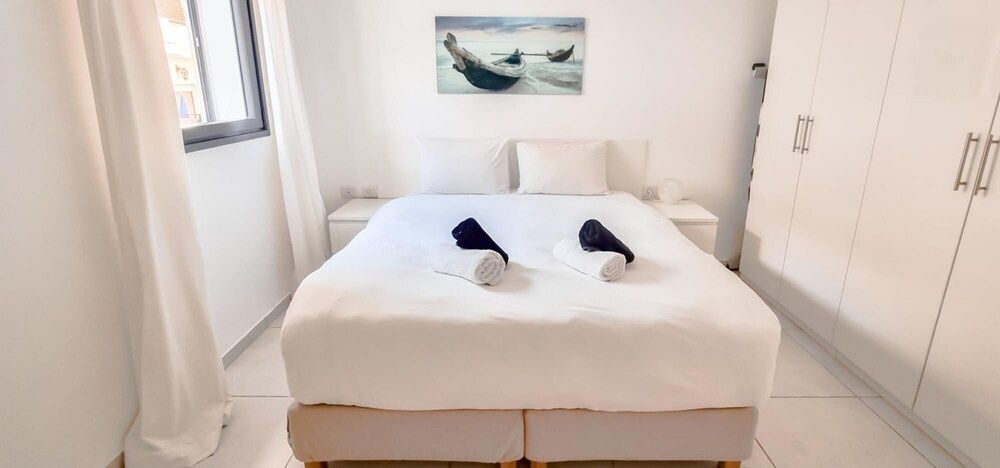 undefined Ben Yehuda Tulipe in Tel Aviv-yafo 8