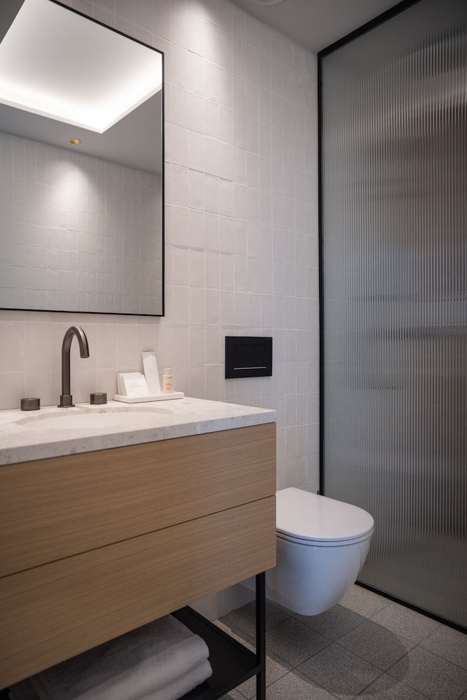 Elkonin Tel Aviv - MGallery Superior Room, 1 King Bed 5