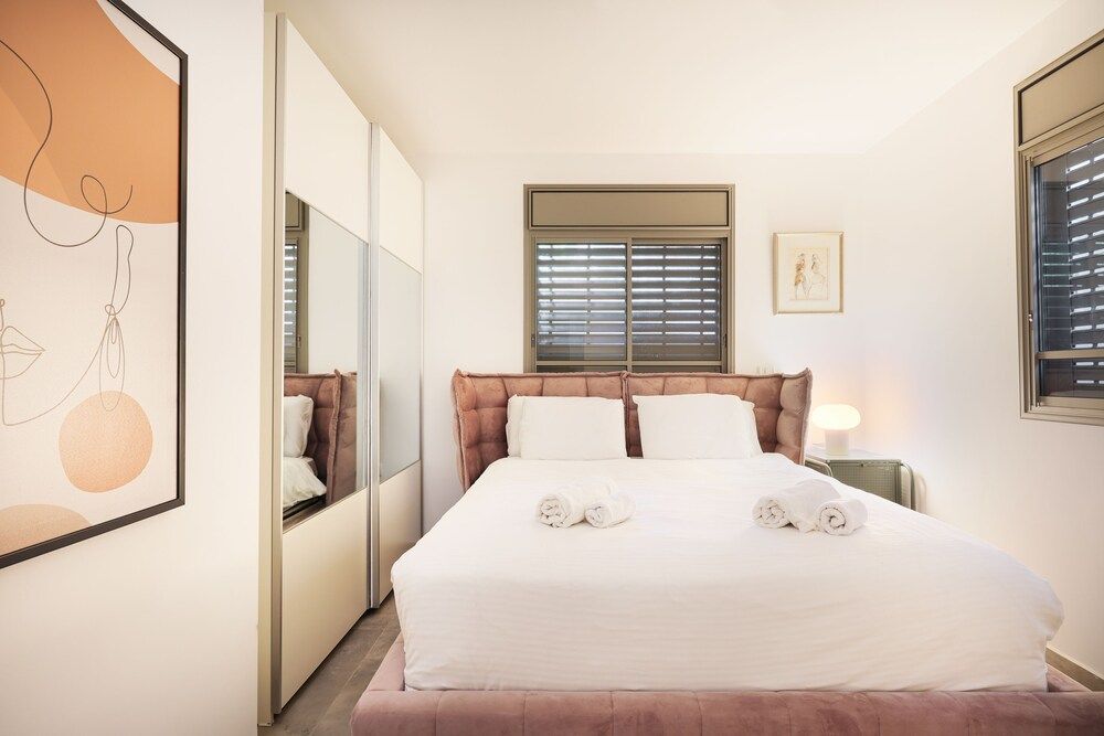 undefined Modern and Stylish 2BR Apartment 2