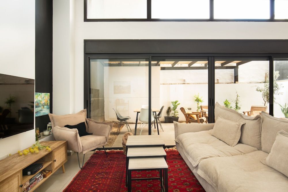 undefined Cozy 2BDR with Parking 8