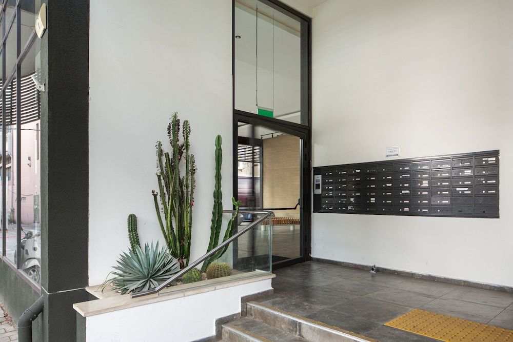 undefined Cozy 2BDR with Parking 6