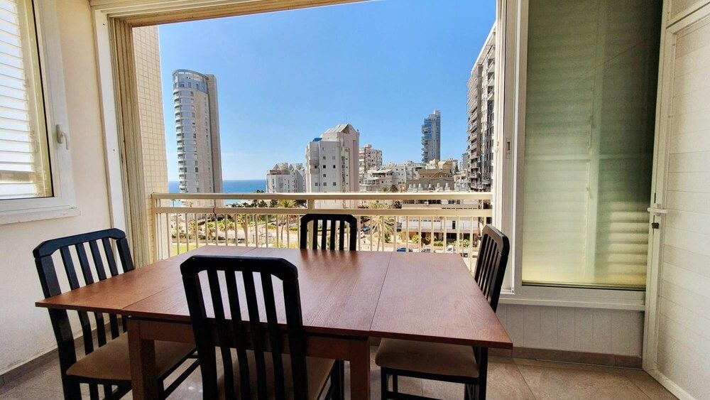 Masaryk Musk in Bat Yam Apartment 17