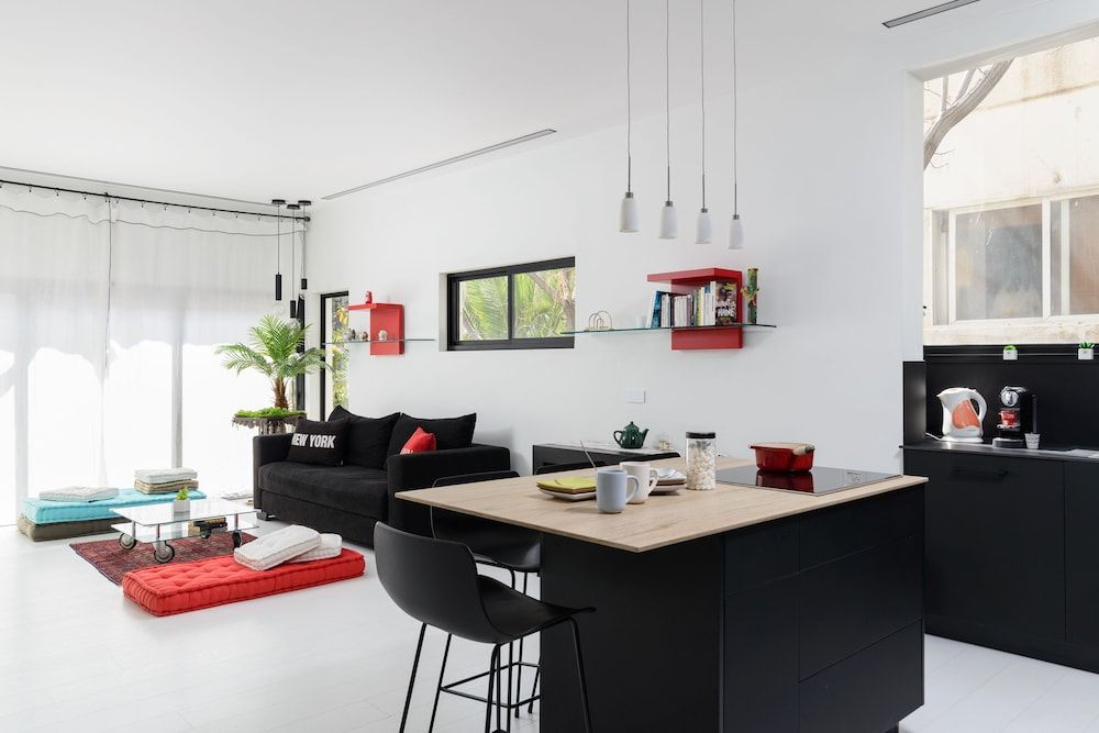 New Design & Sunny Balcony in TLV Center Design Apartment 14