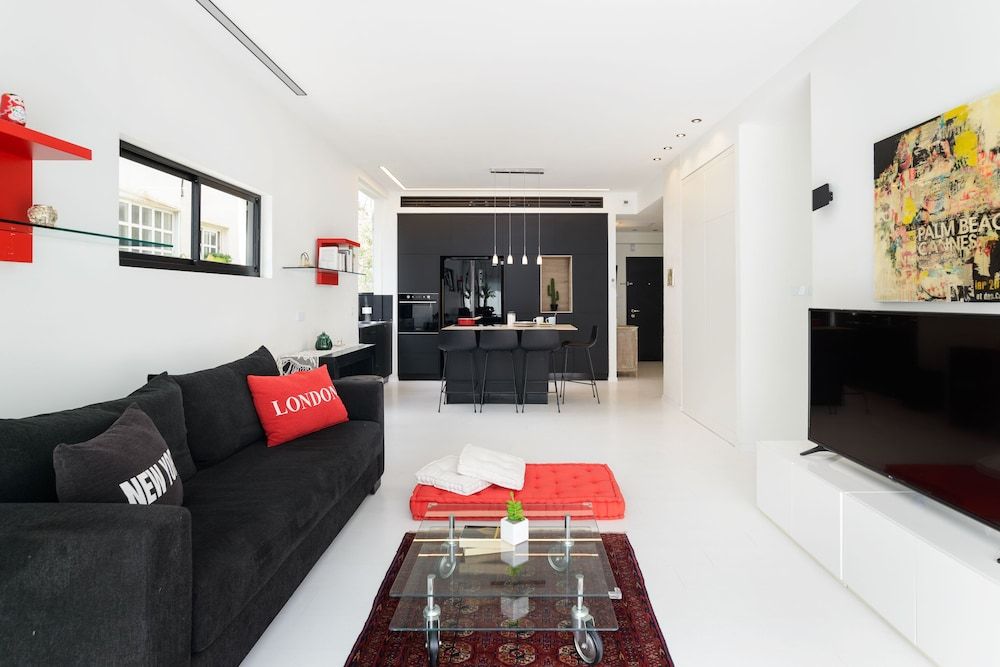 New Design & Sunny Balcony in TLV Center Design Apartment 15