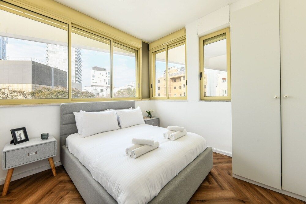 undefined Beachside Charm on Ben Yehuda 2BR Apt 7
