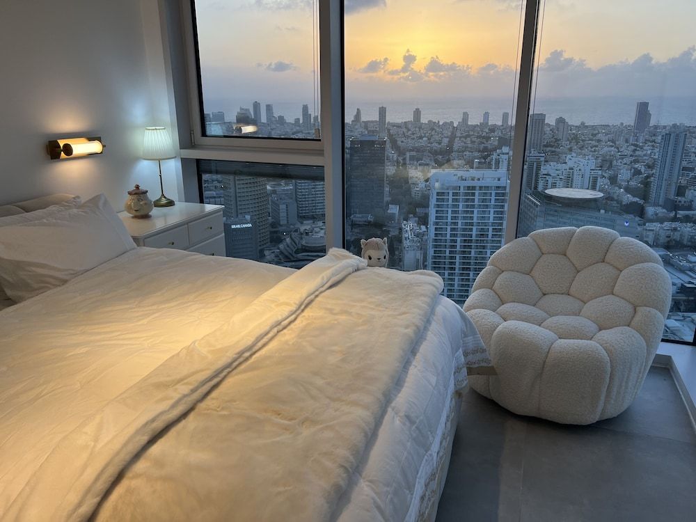 Prince Palace Tel Aviv Presidential Penthouse, 2 Bedrooms, Balcony, Sea View 6