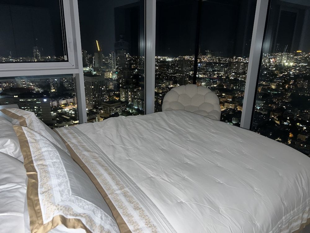 Prince Palace Tel Aviv Presidential Penthouse, 2 Bedrooms, Balcony, Sea View 3