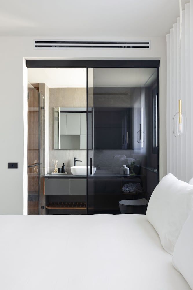 Skyline Serenity by tlv2rent Deluxe Apartment 23