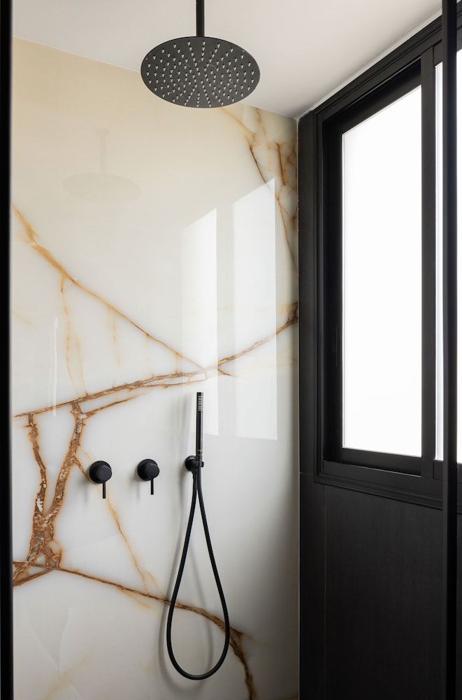 Skyline Serenity by tlv2rent Deluxe Apartment 25