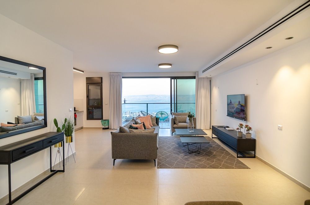 Dov Garden apartment with private pool Luxury Apartment 38