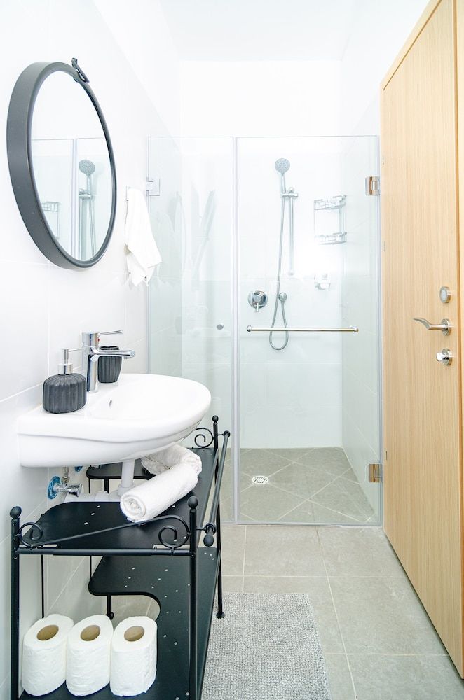 Dov Garden apartment with private pool Luxury Apartment 58