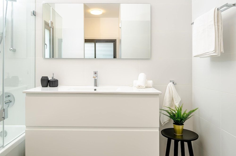 Dov Garden apartment with private pool Luxury Apartment 61