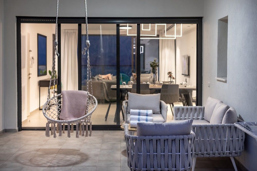 Dov Garden apartment with private pool Luxury Apartment 47