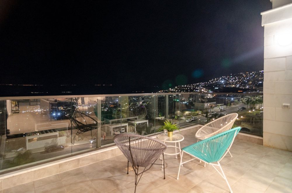 Dov Garden apartment with private pool Luxury Apartment 68