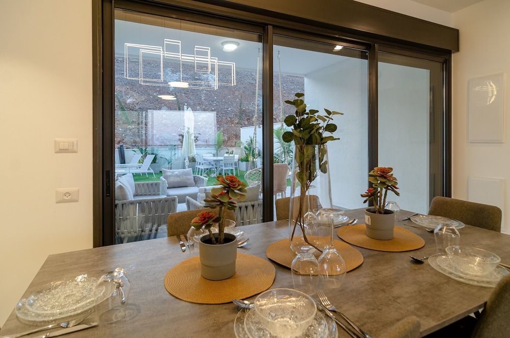 Dov Garden apartment with private pool Luxury Apartment 24