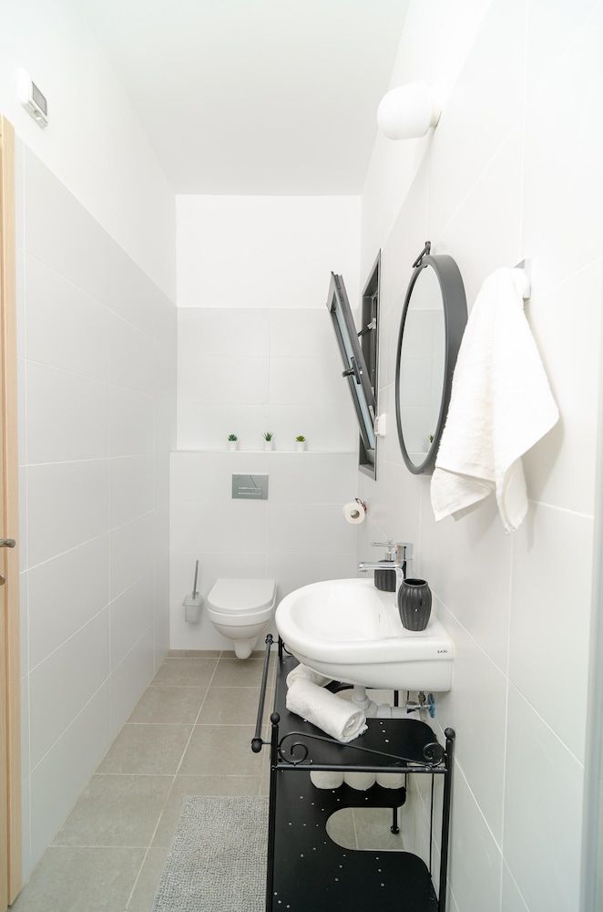 Dov Garden apartment with private pool Luxury Apartment 57