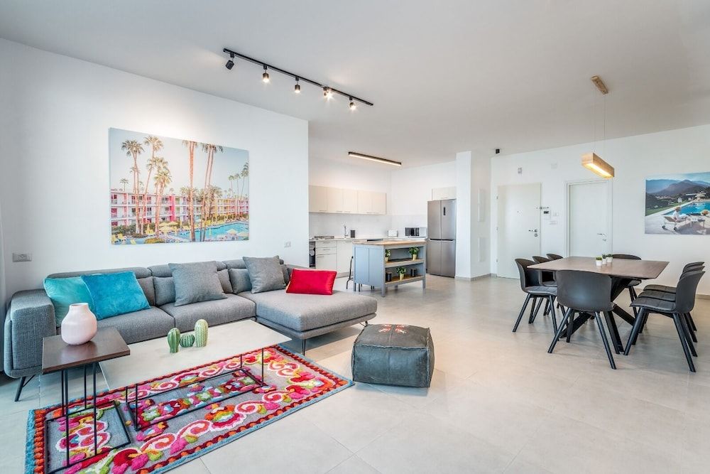 luxury garden apartment heated pool Family Apartment 3