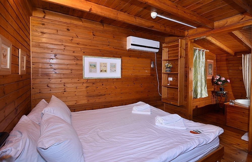 Tuscana cabins