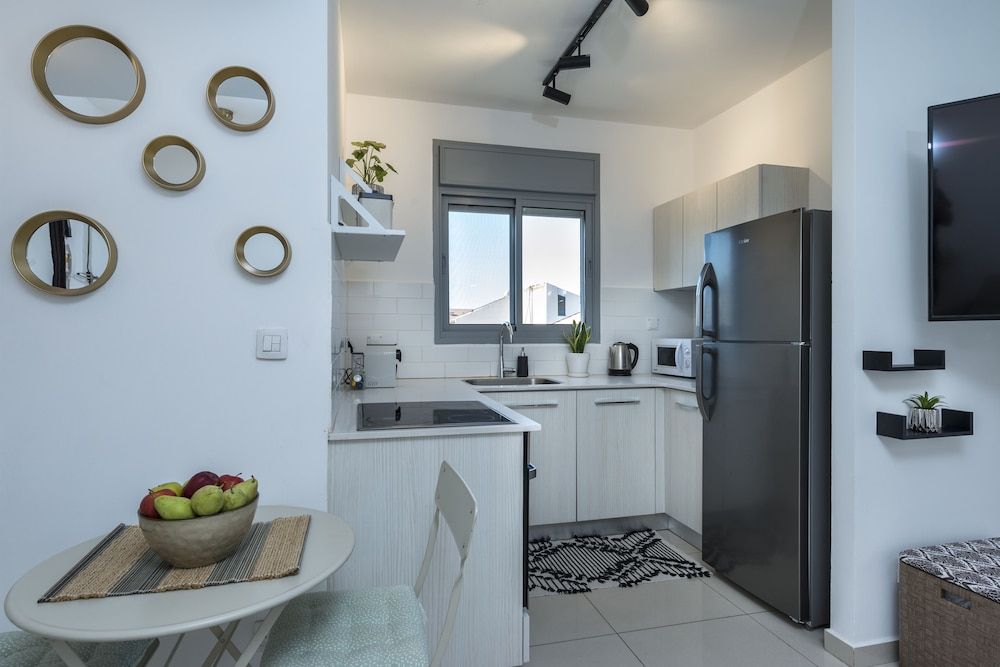 Melony Apartment