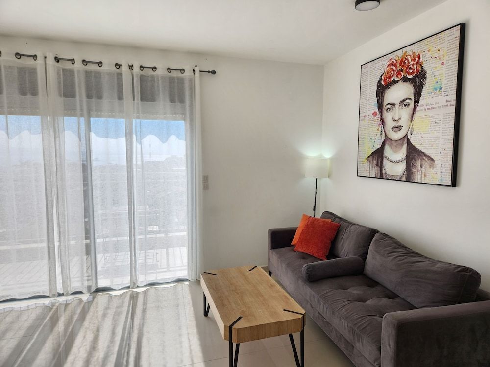 Melony Apartment