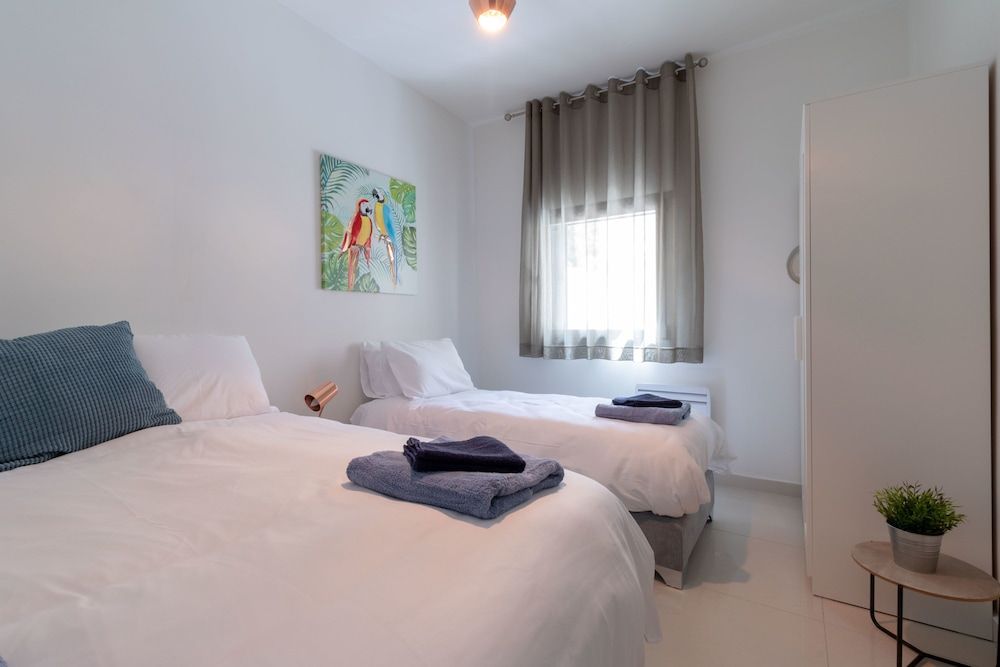 Deluxe Apartment, 3 Bedrooms, Garden View