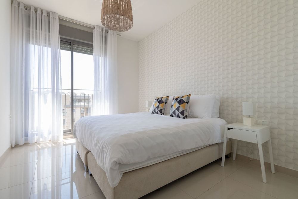 Luxury Apartment, 3 Bedrooms, Garden View