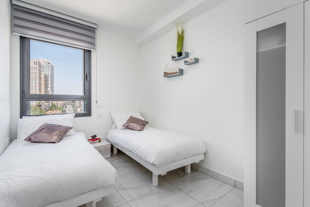 Luxury 2BDR in City Center - Even Israel st 3 - #52