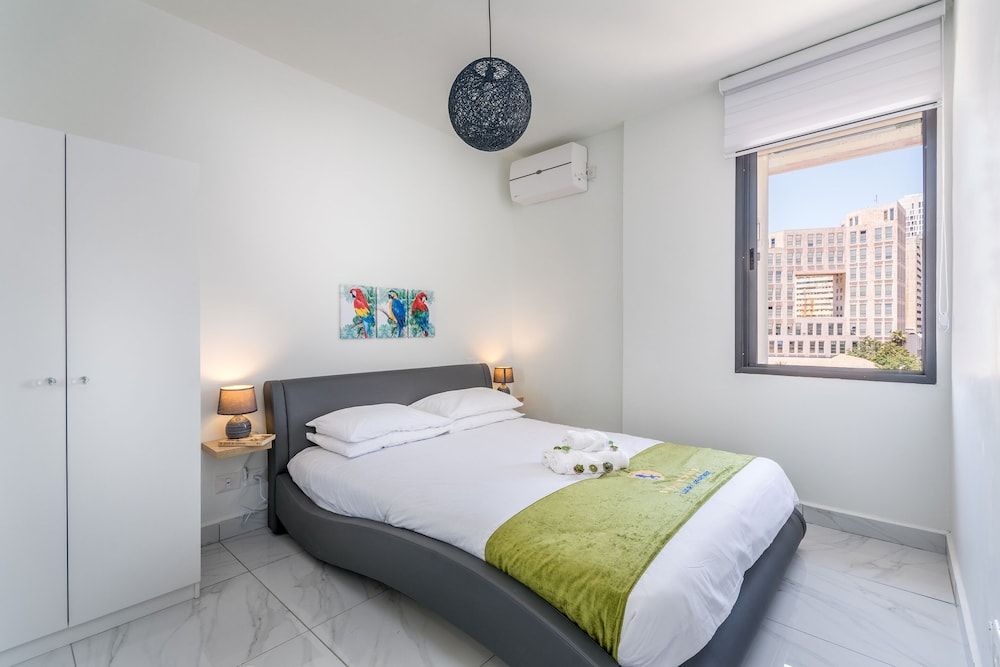 Luxury 2BDR in City Center - Even Israel st 3 - #53